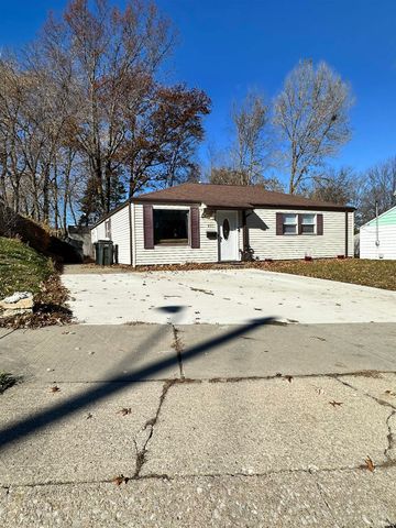 831 Lancaster Drive, South Bend, IN 46614