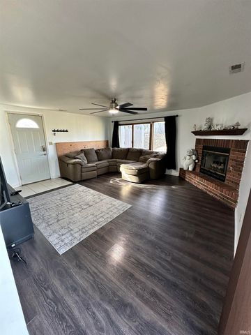 831 Lancaster Drive, South Bend, IN 46614