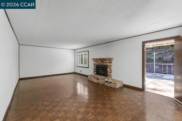 8 Ramona Drive, Orinda, CA 94563