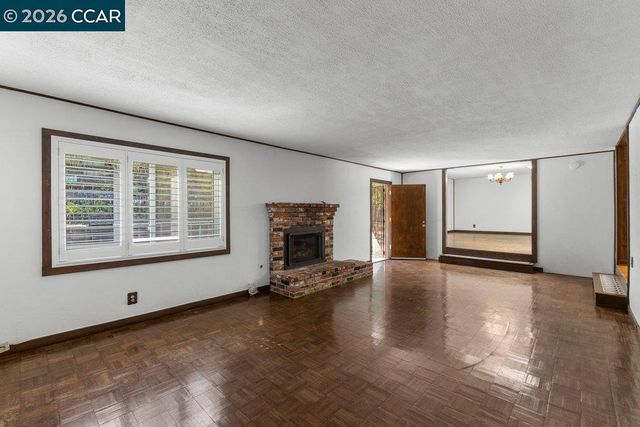 8 Ramona Drive, Orinda, CA 94563