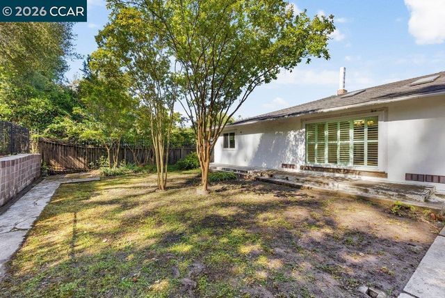 8 Ramona Drive, Orinda, CA 94563