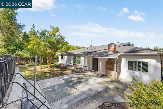 8 Ramona Drive, Orinda, CA 94563