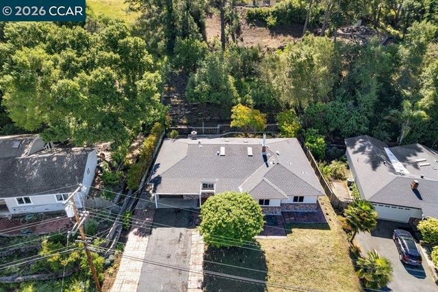 8 Ramona Drive, Orinda, CA 94563