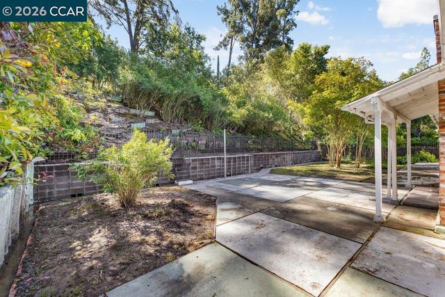 8 Ramona Drive, Orinda, CA 94563