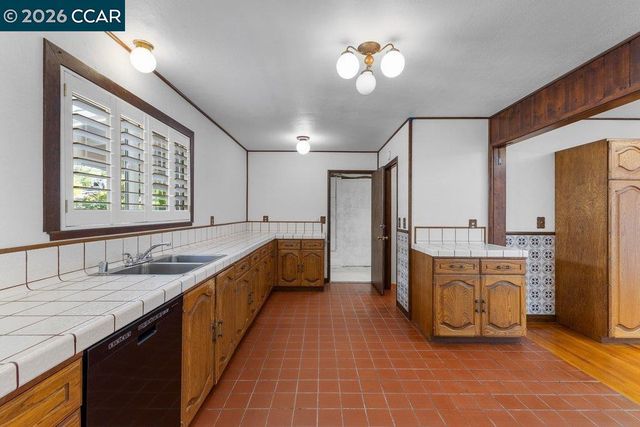 8 Ramona Drive, Orinda, CA 94563