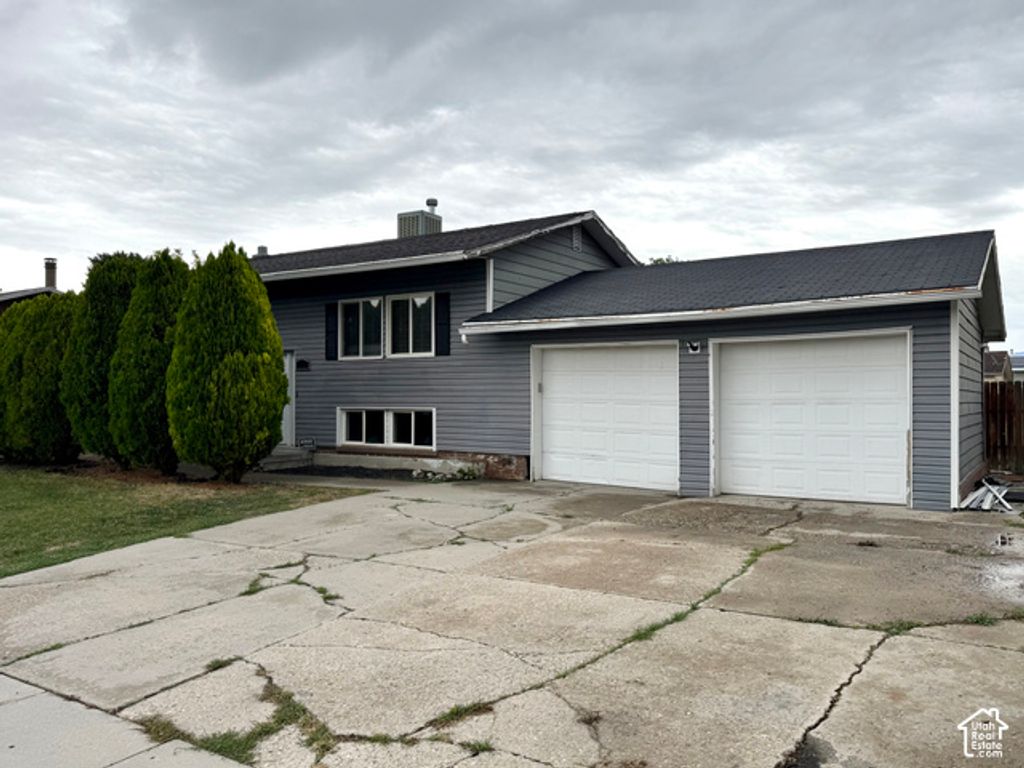 4261 S PEGGY DR, West Valley City, UT 84120