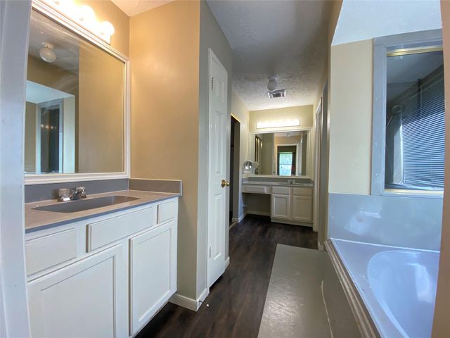 14727 Sun Harbor Drive, Houston, TX 77062