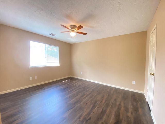 14727 Sun Harbor Drive, Houston, TX 77062