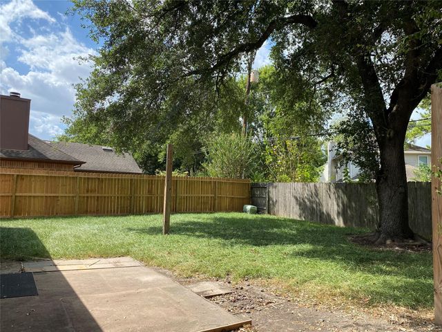 14727 Sun Harbor Drive, Houston, TX 77062