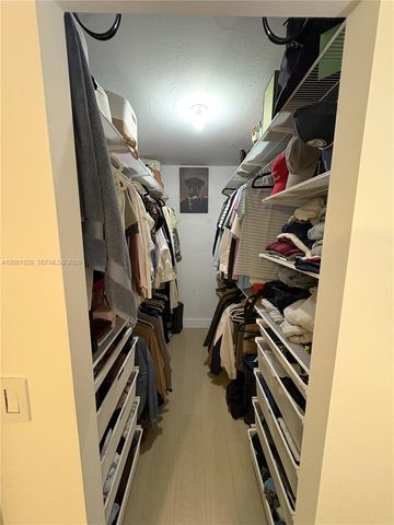 7927 SW 104th St 205E, Miami, FL 33156