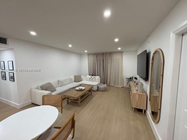 7927 SW 104th St 205E, Miami, FL 33156