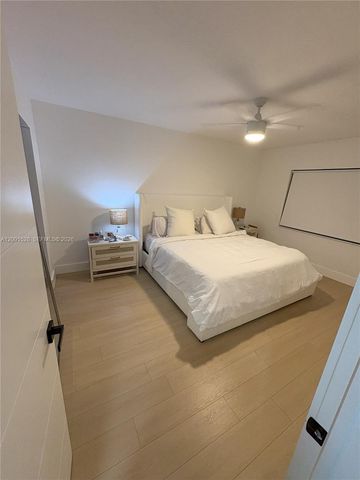 7927 SW 104th St 205E, Miami, FL 33156