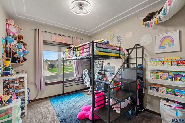 8209 E Willow Leaf St Street, Sioux Falls, SD 57110