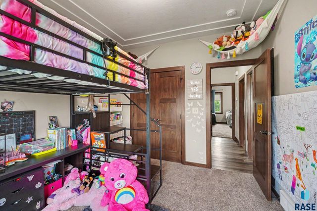8209 E Willow Leaf St Street, Sioux Falls, SD 57110