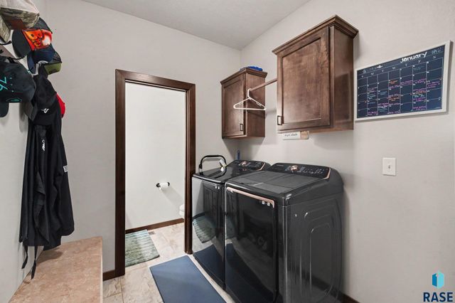 8209 E Willow Leaf St Street, Sioux Falls, SD 57110