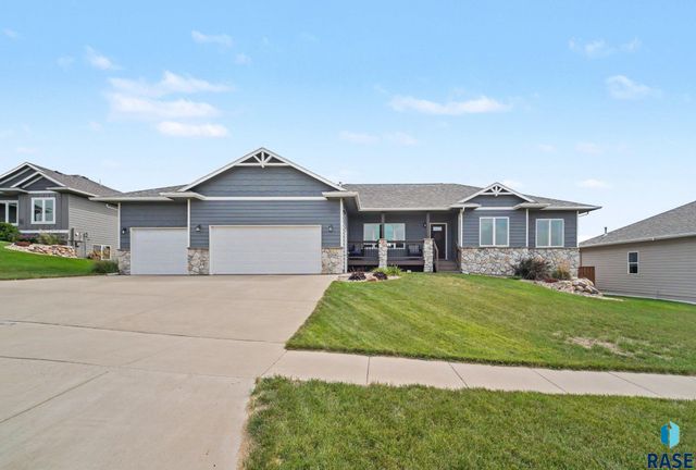 8209 E Willow Leaf St Street, Sioux Falls, SD 57110