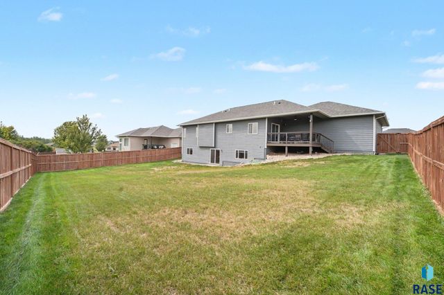 8209 E Willow Leaf St Street, Sioux Falls, SD 57110