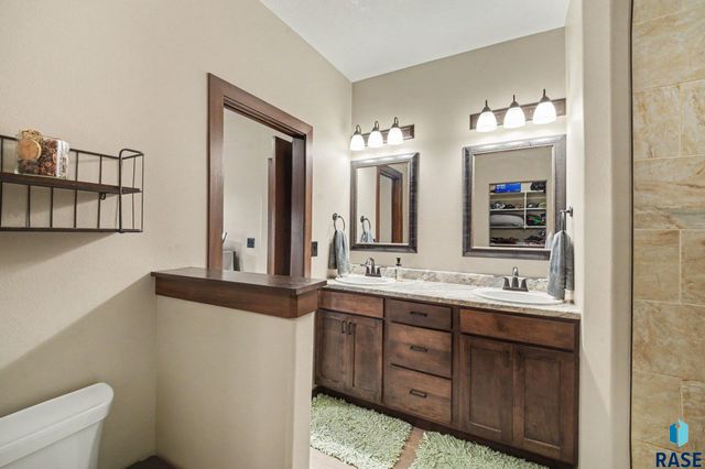 8209 E Willow Leaf St Street, Sioux Falls, SD 57110