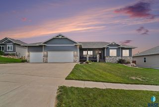 8209 E Willow Leaf St Street, Sioux Falls, SD 57110