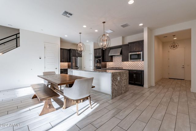 25424 N 19th Drive, Phoenix, AZ 85085