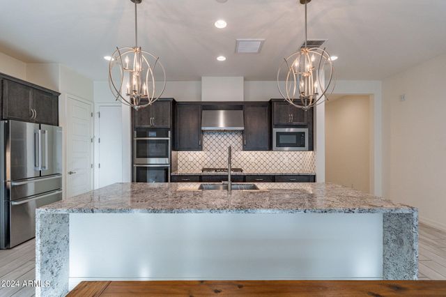 25424 N 19th Drive, Phoenix, AZ 85085