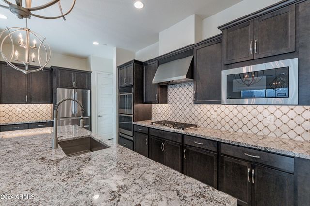 25424 N 19th Drive, Phoenix, AZ 85085