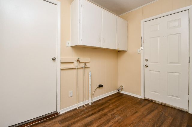 225 17th Ave N, Texas City, TX 77590