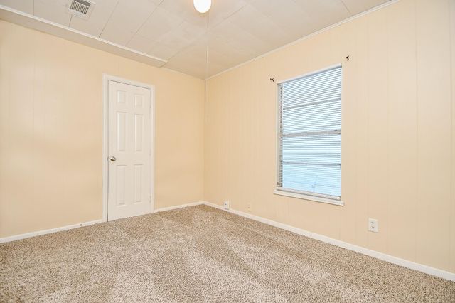 225 17th Ave N, Texas City, TX 77590