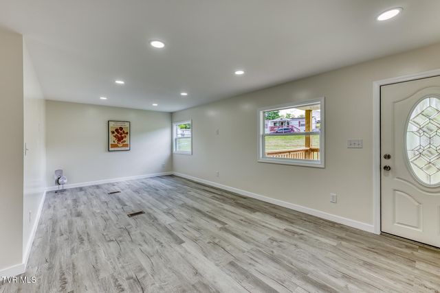 105 Pemberton Court, Bristol, TN 37620