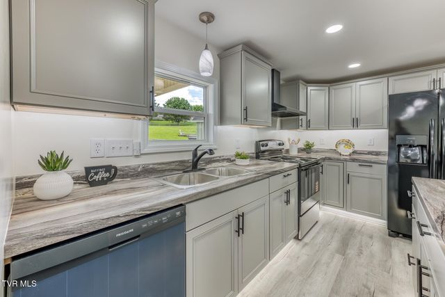 105 Pemberton Court, Bristol, TN 37620
