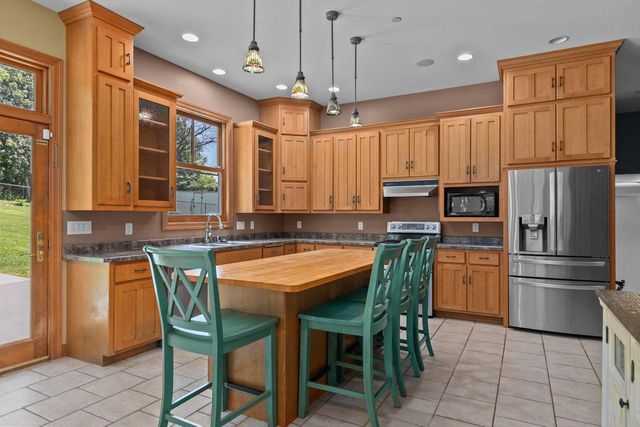 500 HILLSIDE DRIVE, Berlin, WI 54923