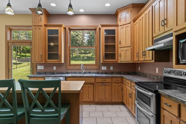 500 HILLSIDE DRIVE, Berlin, WI 54923