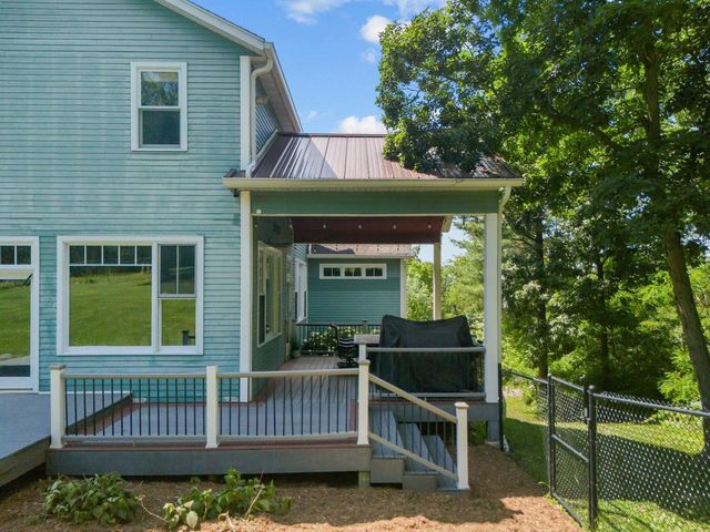 500 HILLSIDE DRIVE, Berlin, WI 54923