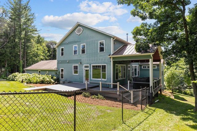 500 HILLSIDE DRIVE, Berlin, WI 54923