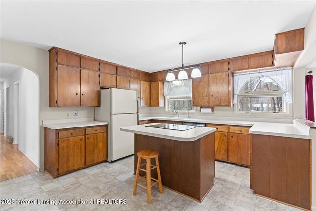 673 Joan Drive, Mason, MI 48854