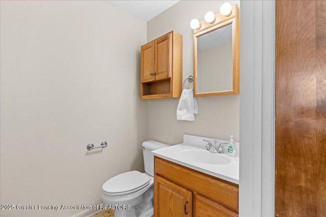 673 Joan Drive, Mason, MI 48854