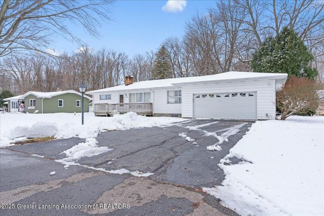 673 Joan Drive, Mason, MI 48854