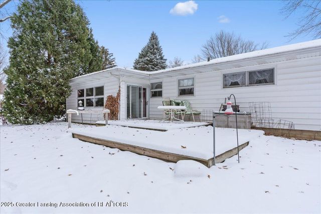 673 Joan Drive, Mason, MI 48854