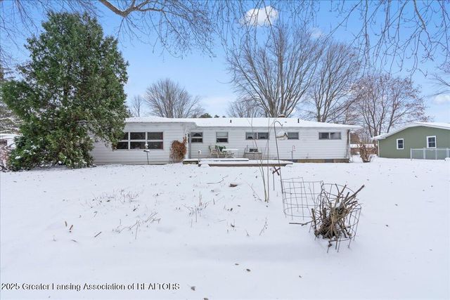 673 Joan Drive, Mason, MI 48854