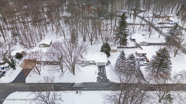 673 Joan Drive, Mason, MI 48854