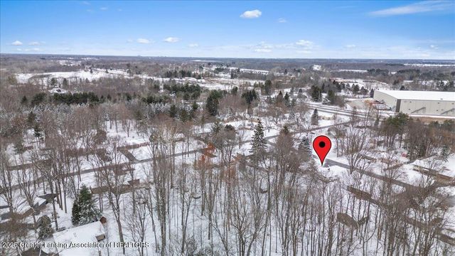 673 Joan Drive, Mason, MI 48854