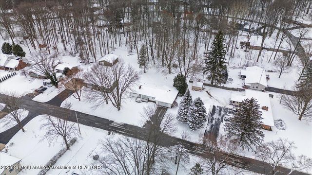 673 Joan Drive, Mason, MI 48854