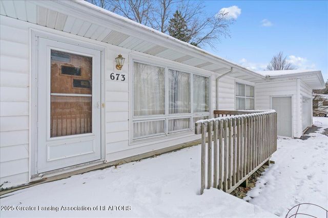 673 Joan Drive, Mason, MI 48854