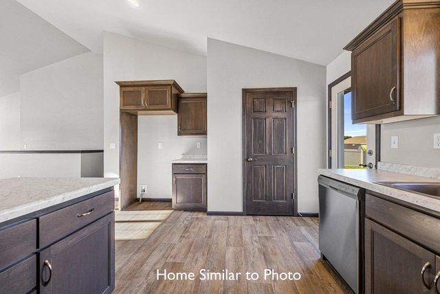 1260 PUTNAM DRIVE, Pulaski, WI 54162