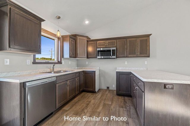 1260 PUTNAM DRIVE, Pulaski, WI 54162