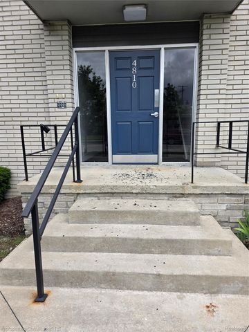 4810 Briarwood Avenue F2, Royal Oak, MI 48073