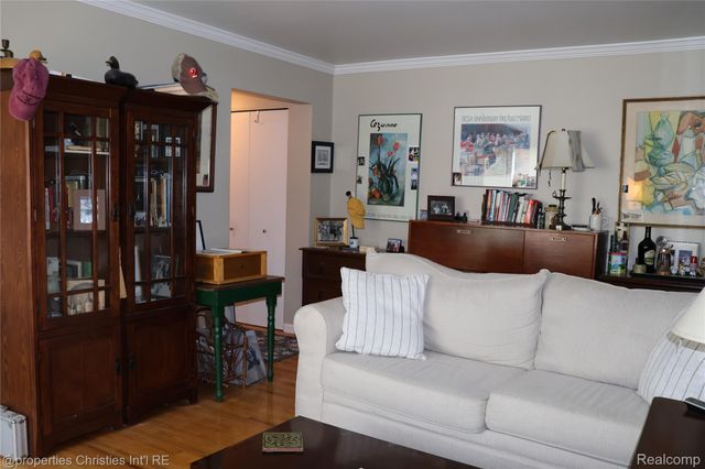4810 Briarwood Avenue F2, Royal Oak, MI 48073