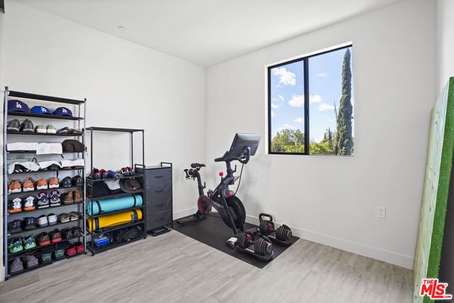 6716 N Royce Lane, Van Nuys, CA 91411