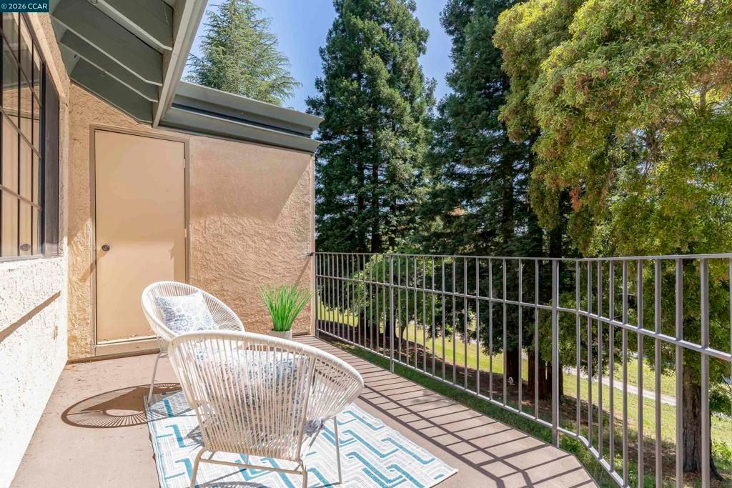 Image 39 of property listing at 246 CANYON WOODS WAY C, San Ramon, CA 94582
