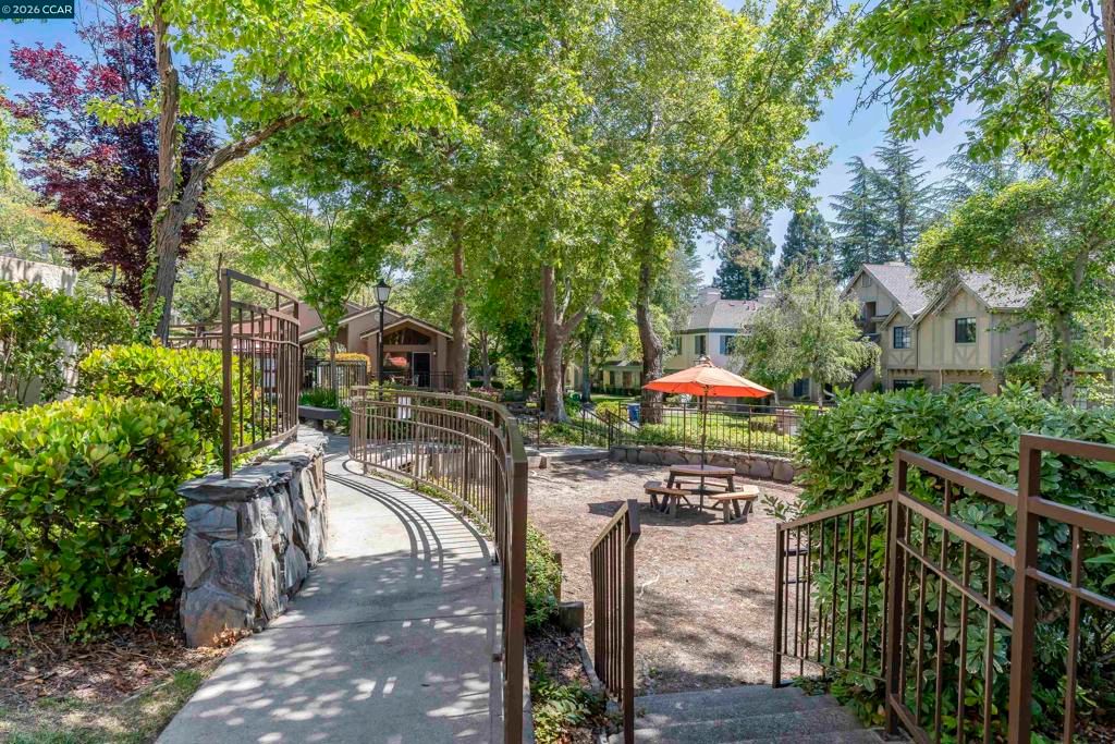 Image 78 of property listing at 246 CANYON WOODS WAY C, San Ramon, CA 94582